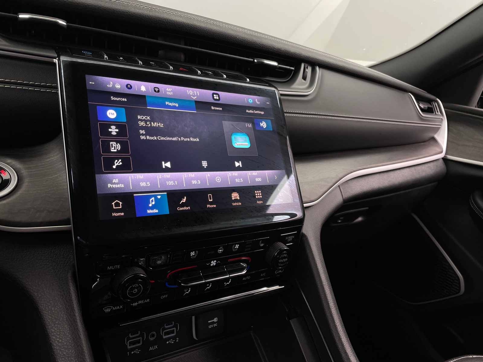 Thumbnail: 2024 Jeep Grand Cherokee - 3