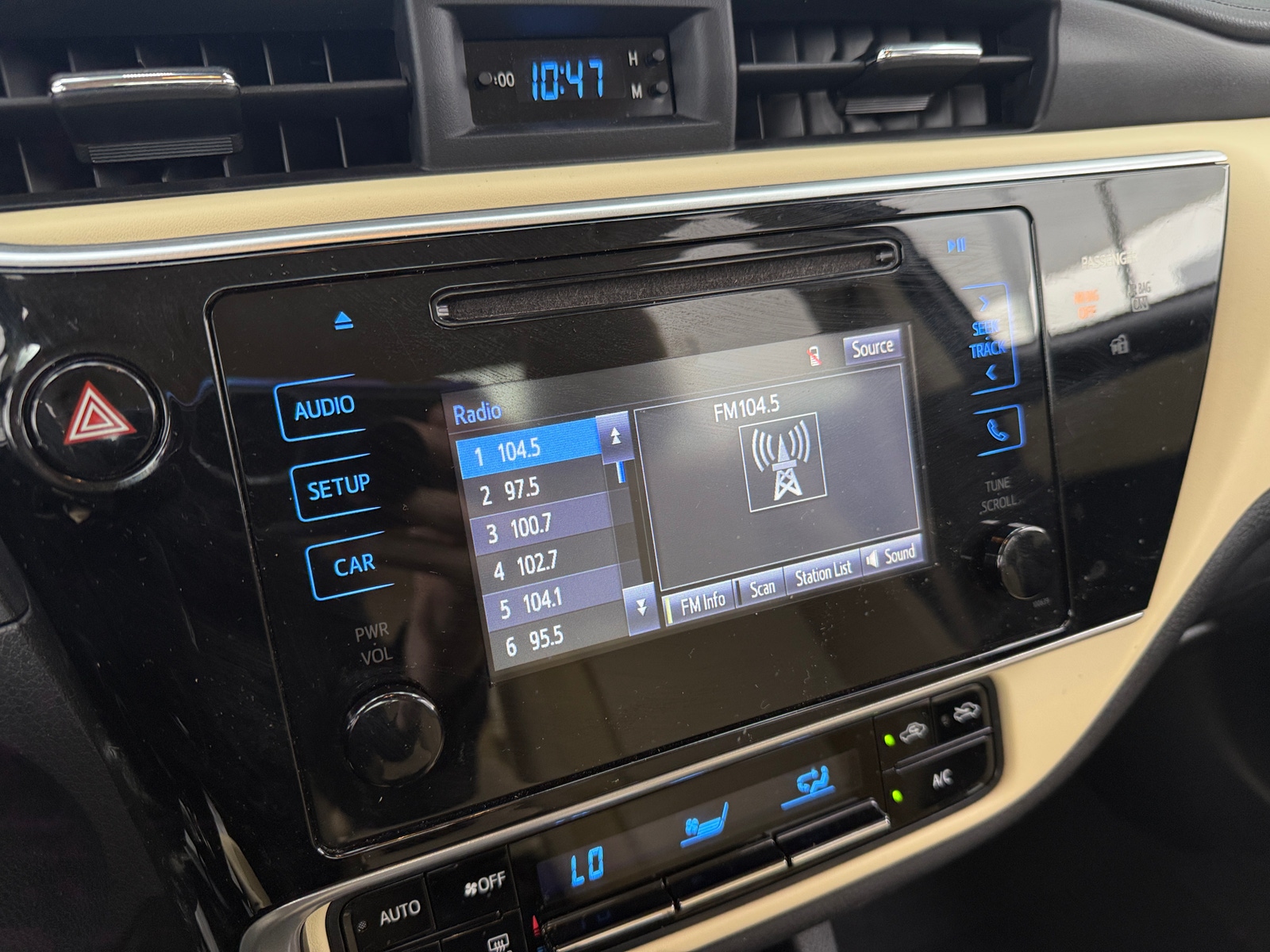 Thumbnail: 2017 Toyota Corolla - 4