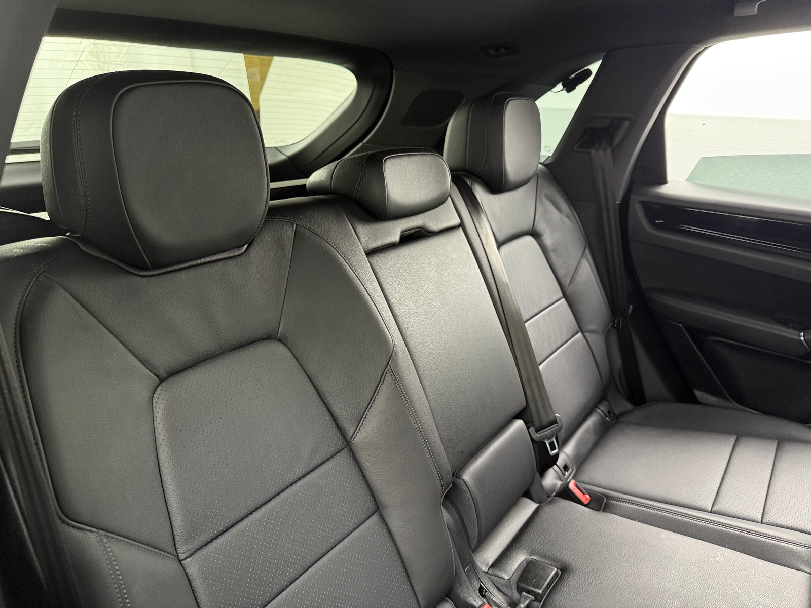 Thumbnail: 2022 Porsche Cayenne - 5