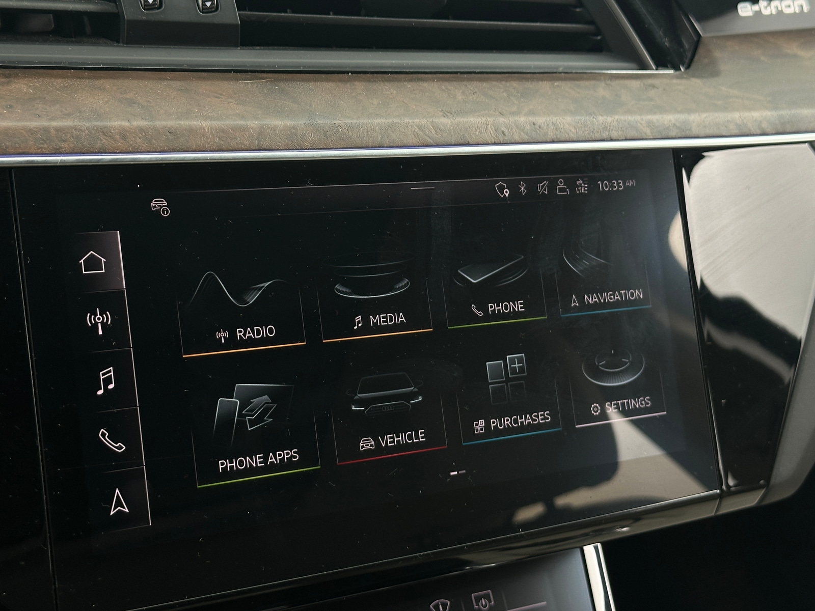 Thumbnail: 2019 Audi e-tron - 3