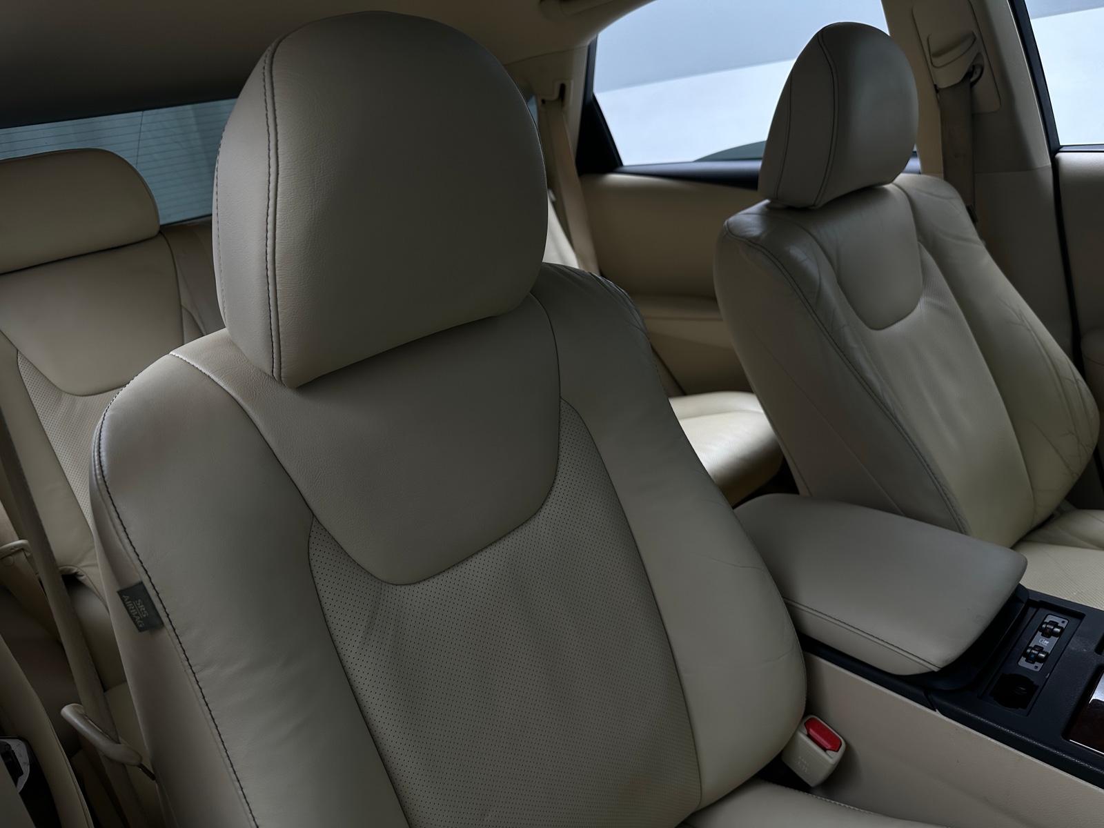 Thumbnail: 2015 Lexus RX - 2