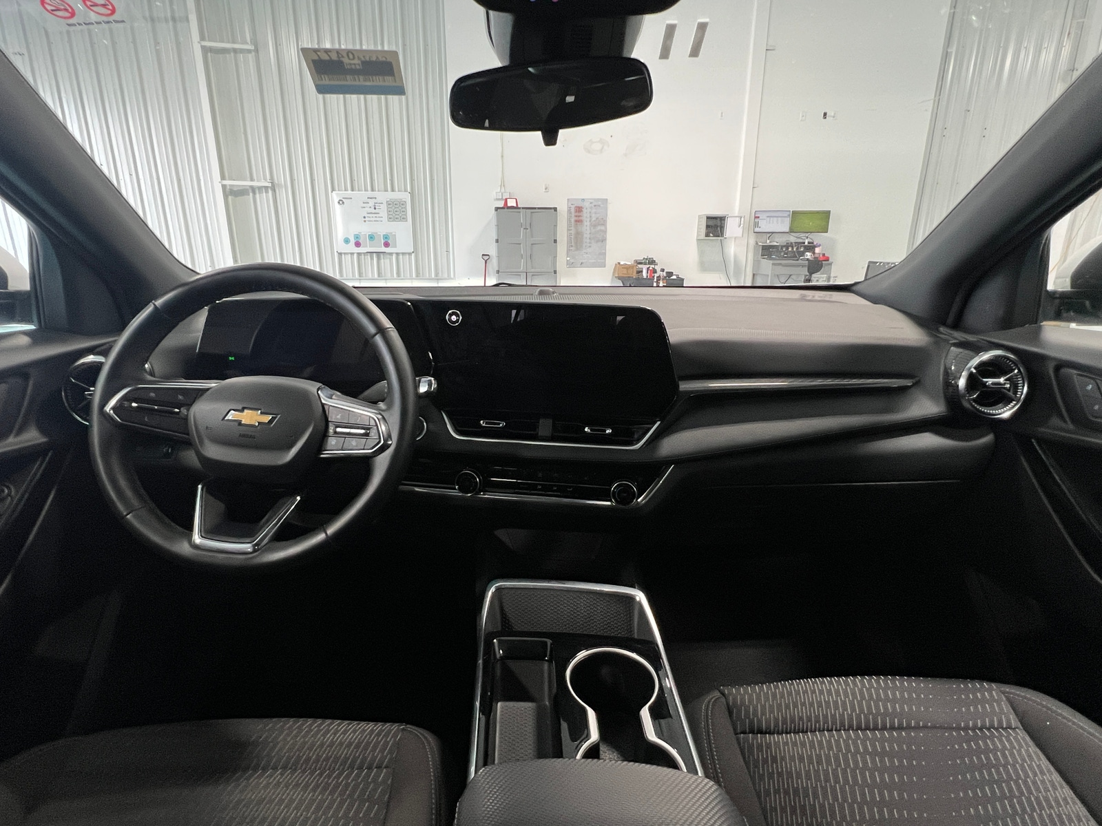 Thumbnail: 2025 Chevrolet Equinox - 3