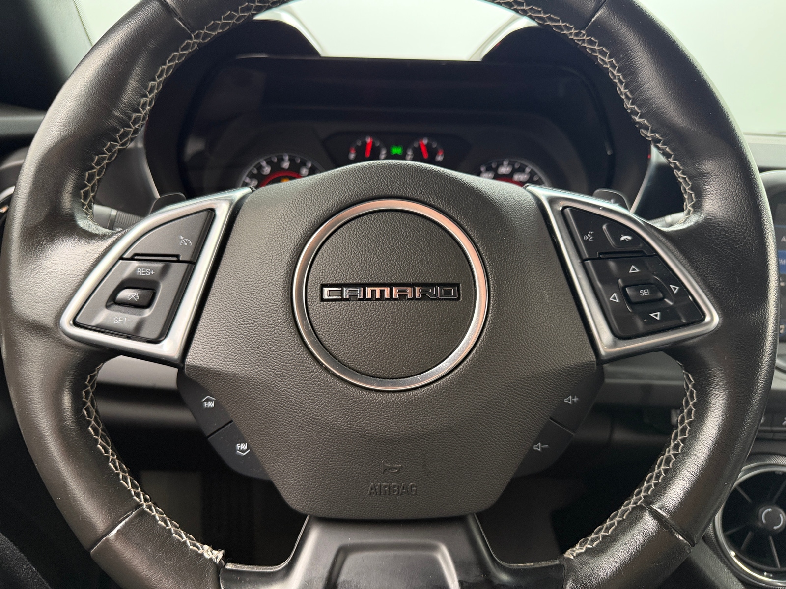 Thumbnail: 2019 Chevrolet Camaro - 5