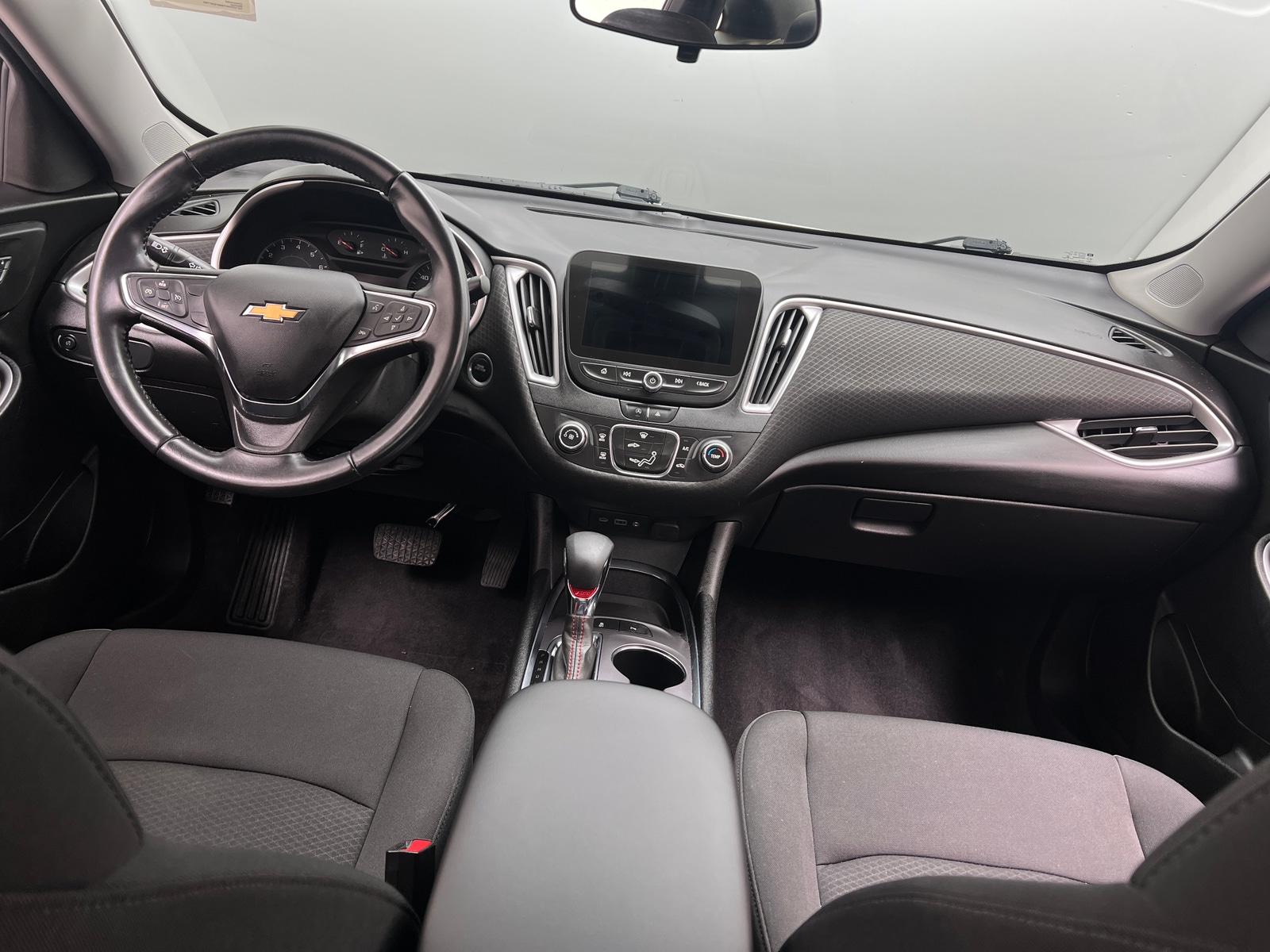 Thumbnail: 2021 Chevrolet Malibu - 3