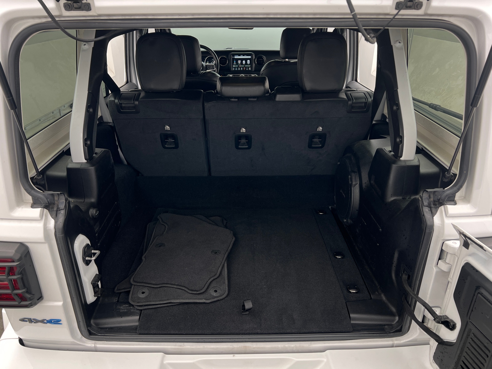 Thumbnail: 2023 Jeep Wrangler - 6