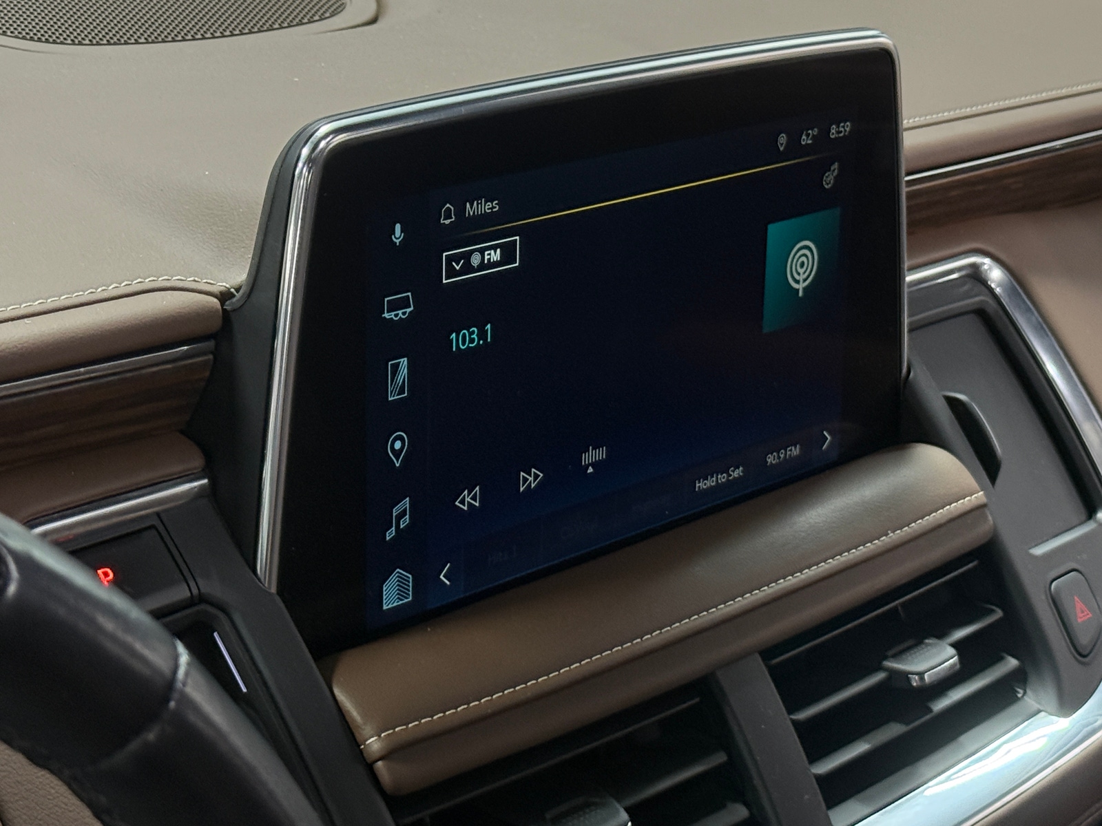 Thumbnail: 2024 Chevrolet Suburban - 3