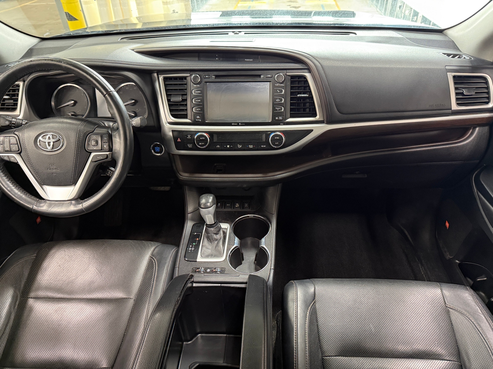 Thumbnail: 2015 Toyota Highlander - 2