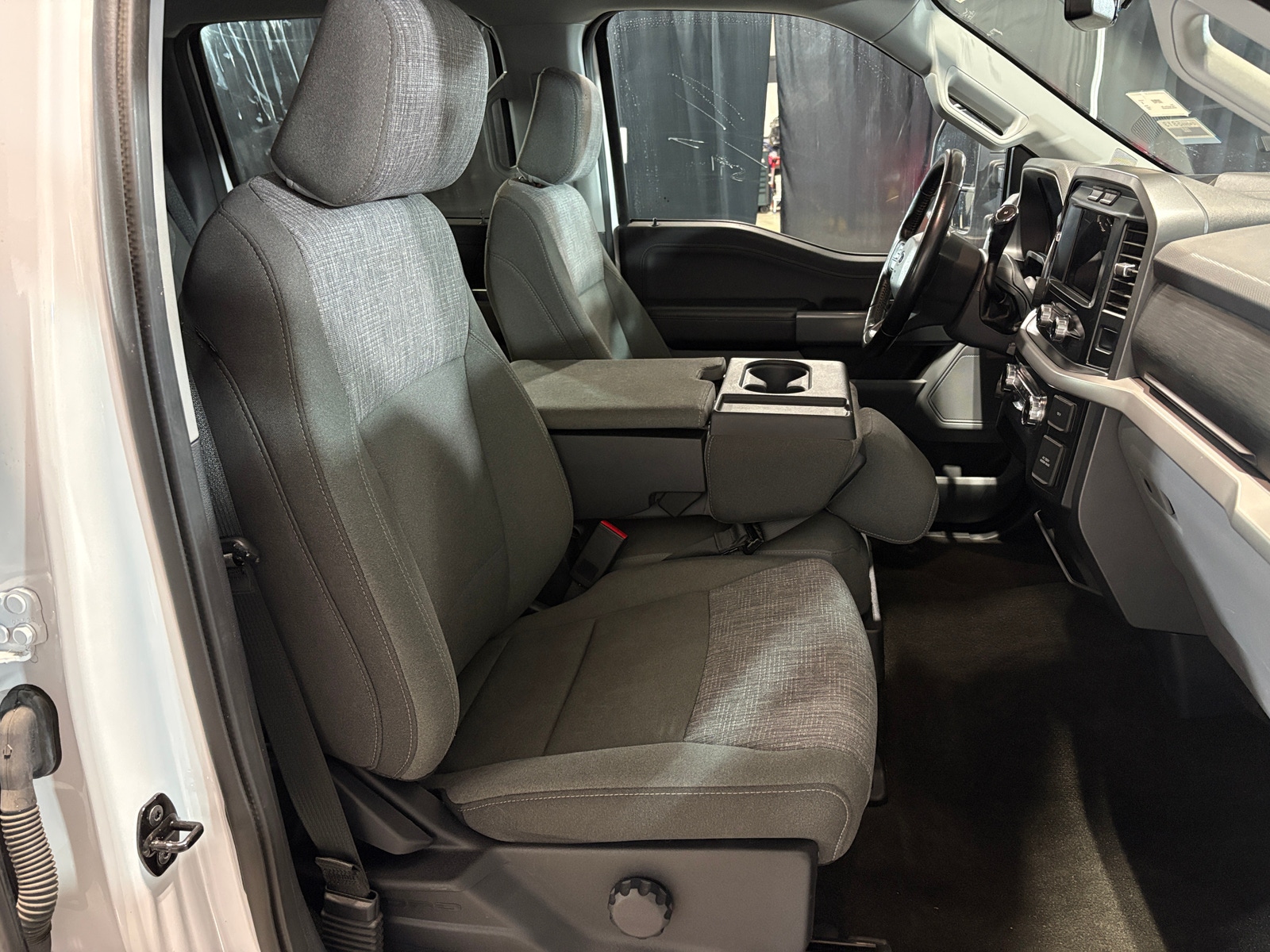 Thumbnail: 2022 Ford Econoline - 2