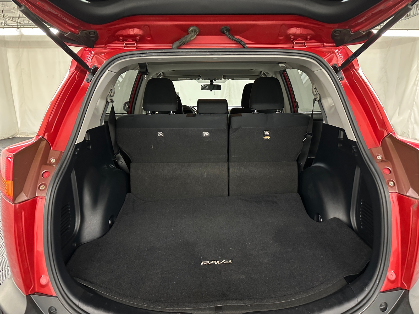 Thumbnail: 2014 Toyota RAV4 - 7