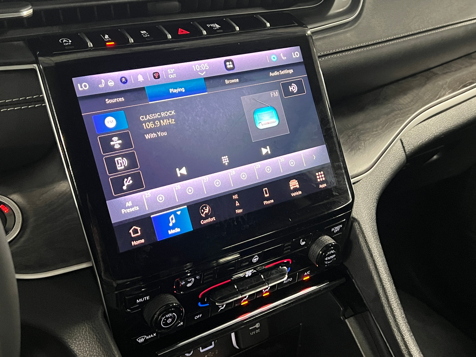 Thumbnail: 2023 Jeep Grand Cherokee - 3