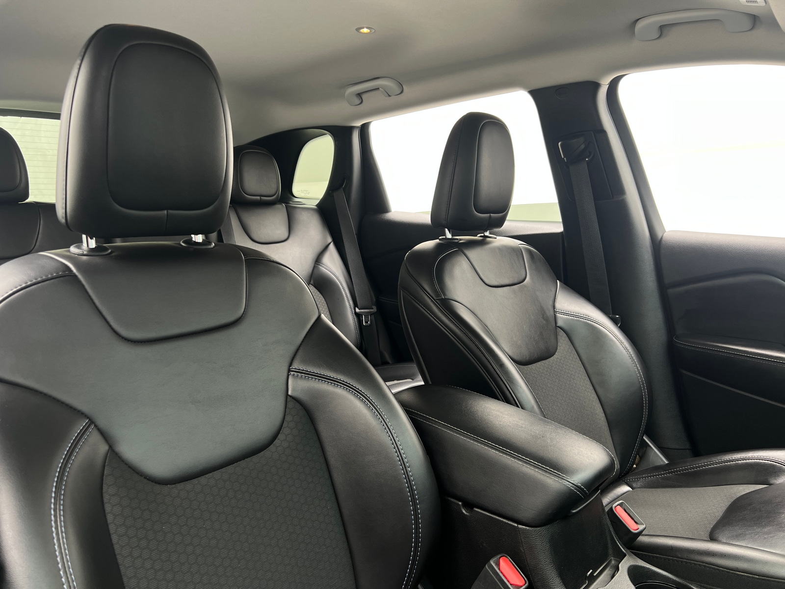 Thumbnail: 2019 Jeep Cherokee - 2