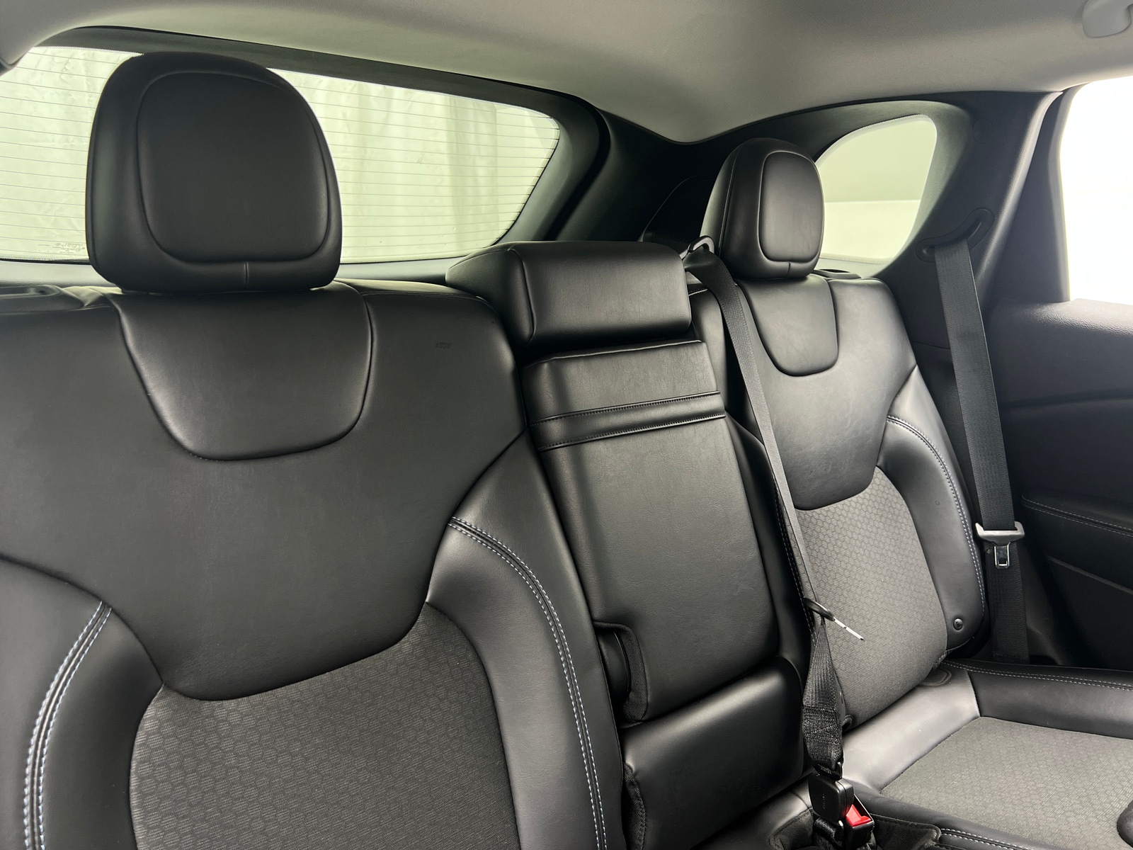 Thumbnail: 2019 Jeep Cherokee - 6