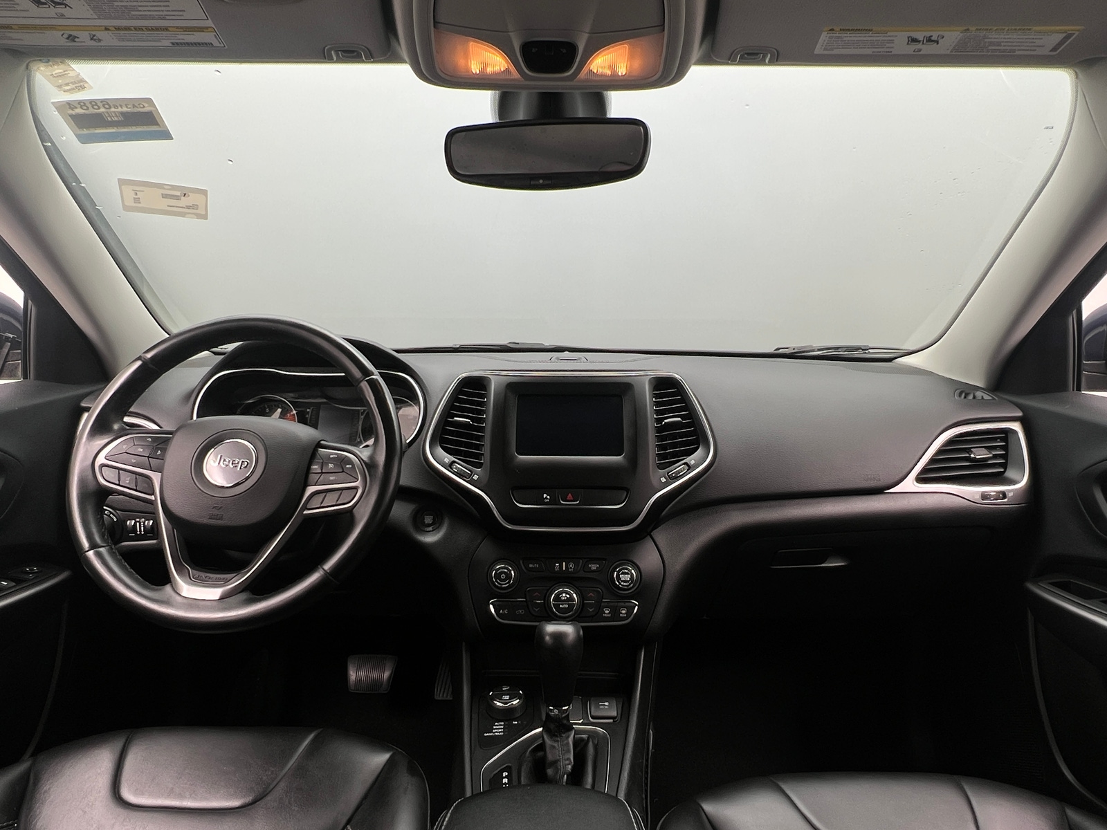 Thumbnail: 2019 Jeep Cherokee - 3