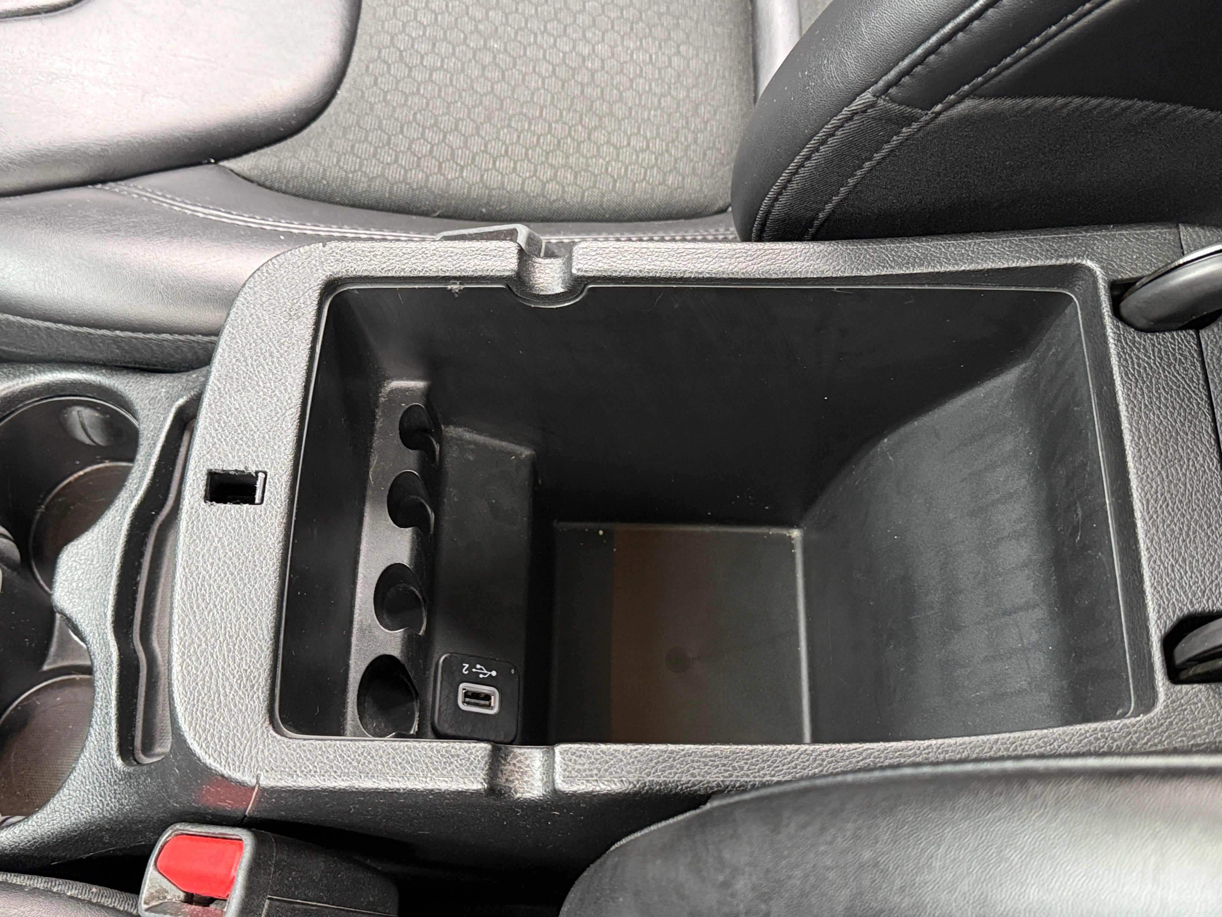 2021 Jeep Cherokee Altitude - Photo 19
