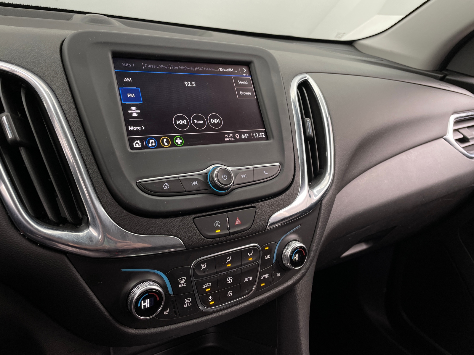 Thumbnail: 2024 Chevrolet Equinox - 4