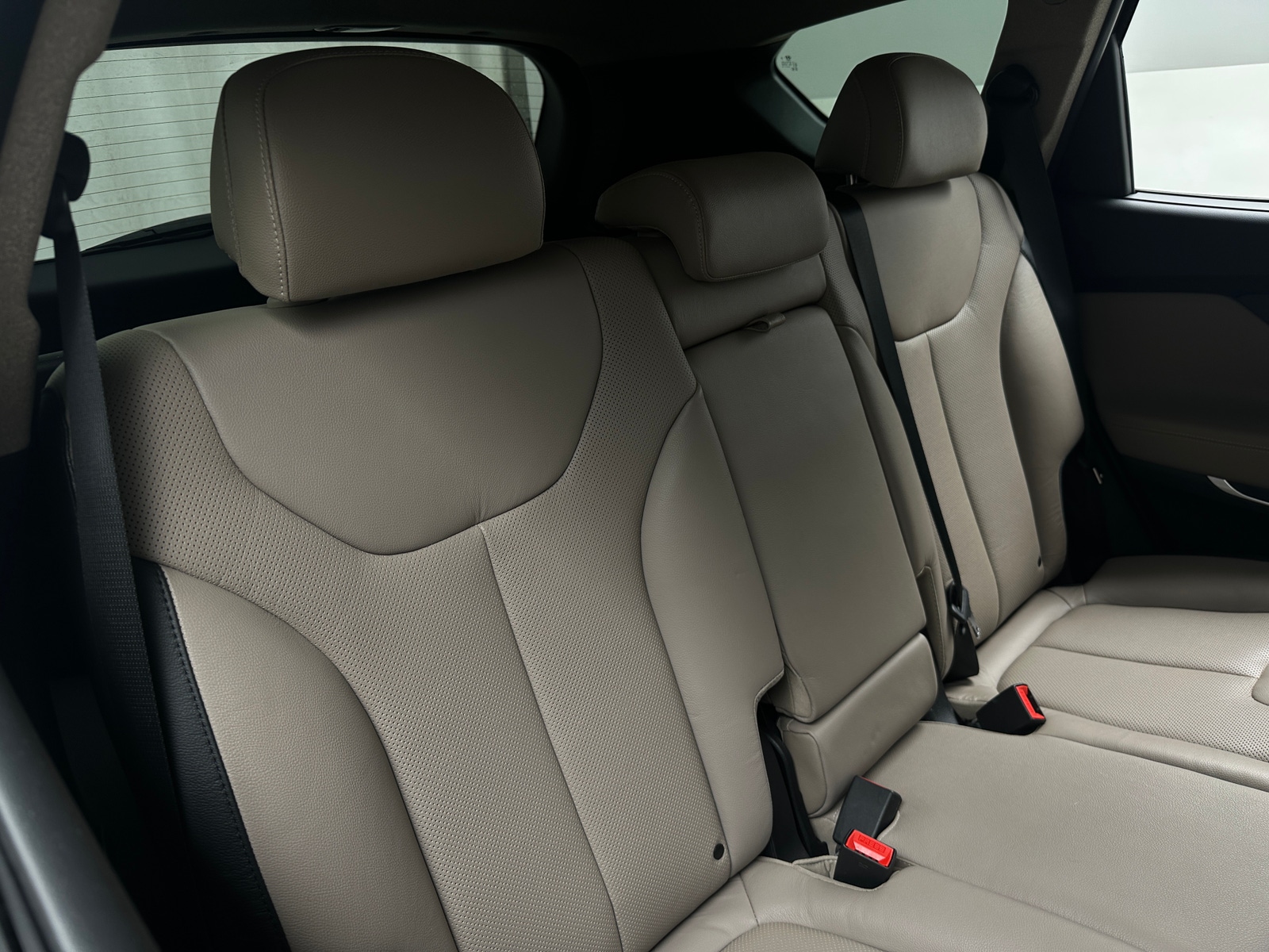 Thumbnail: 2020 Hyundai Santa Fe - 5