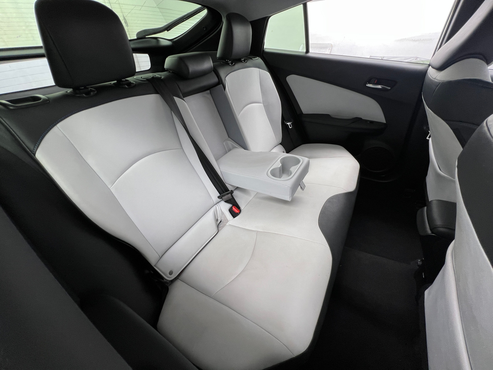 Thumbnail: 2017 Toyota Prius - 5