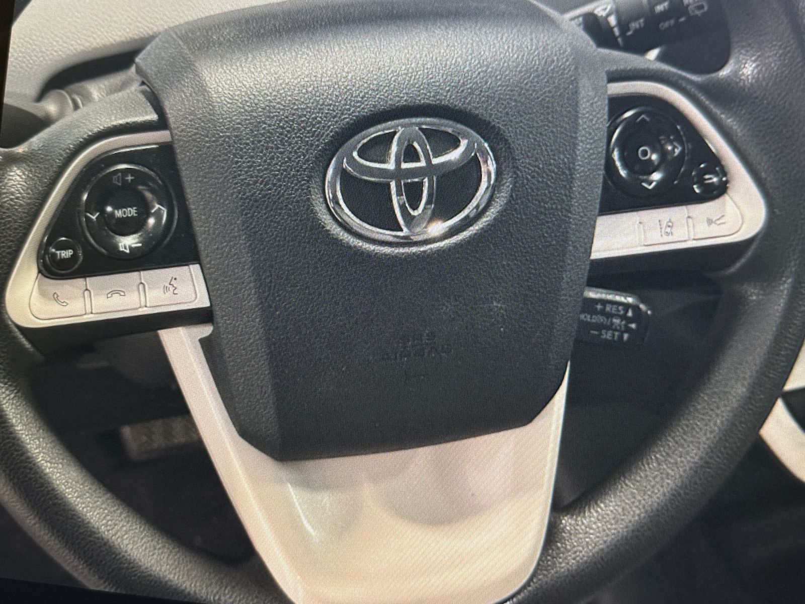 Thumbnail: 2017 Toyota Prius - 4