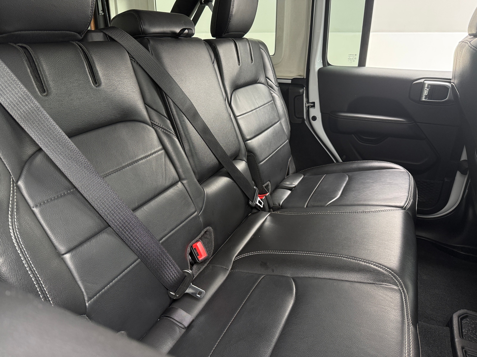 Thumbnail: 2022 Jeep Wrangler - 5