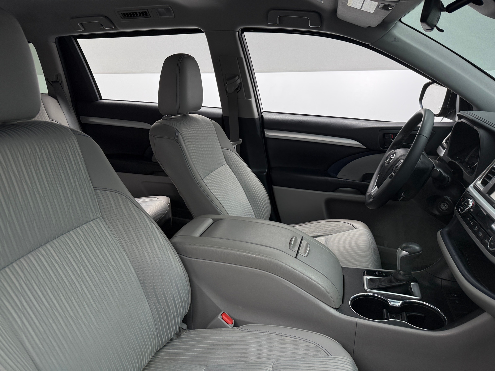 Thumbnail: 2019 Toyota Highlander - 2