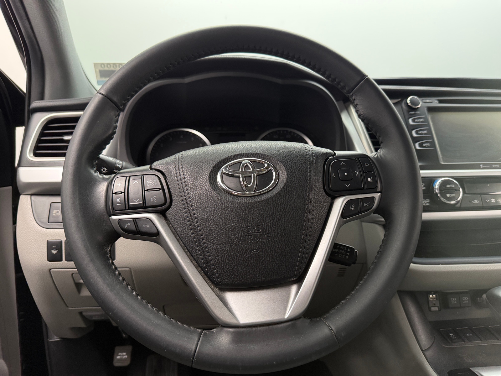 Thumbnail: 2019 Toyota Highlander - 5