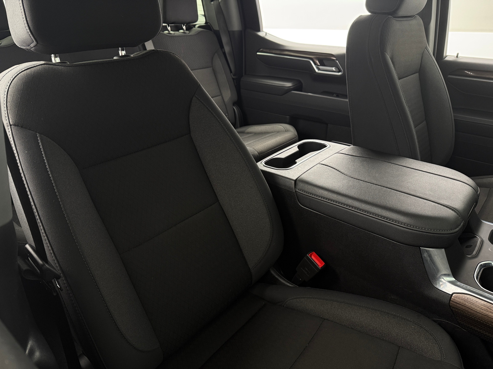 Thumbnail: 2025 Chevrolet Silverado 1500 - 2