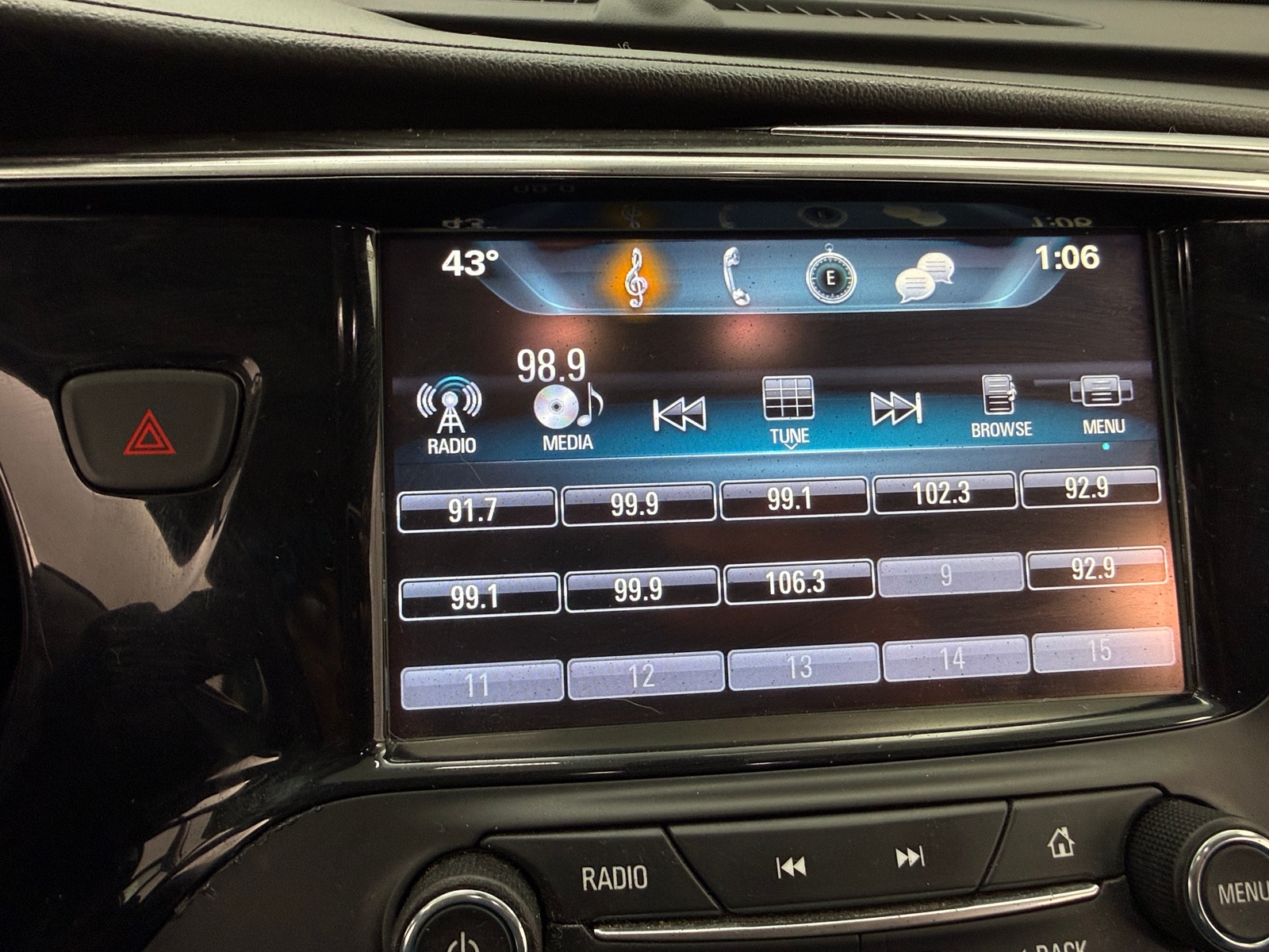 Thumbnail: 2017 Buick Envision - 3