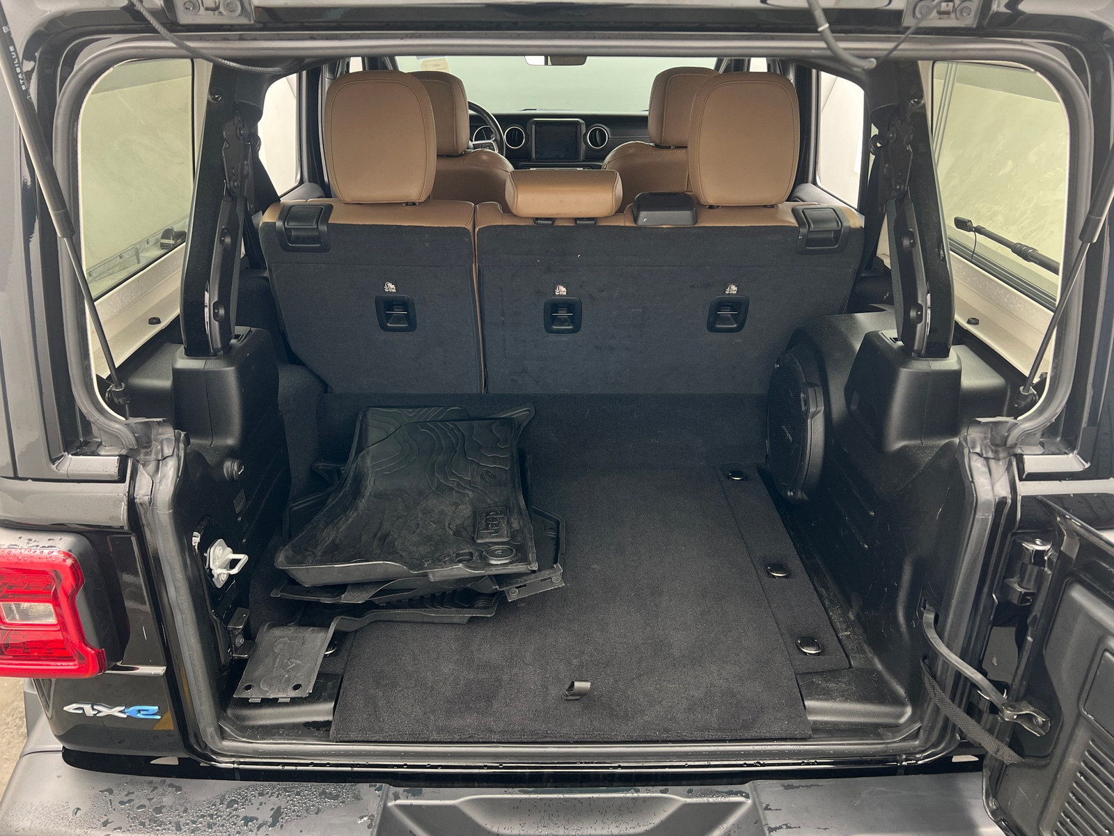 Thumbnail: 2021 Jeep Wrangler - 6