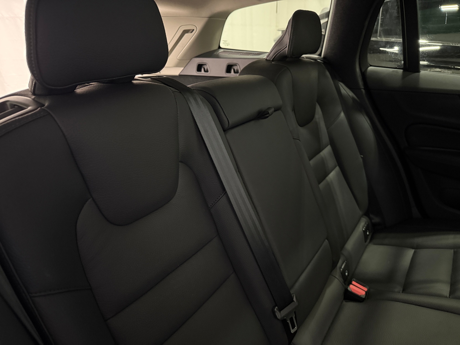 Thumbnail: 2025 Volvo V60 - 5