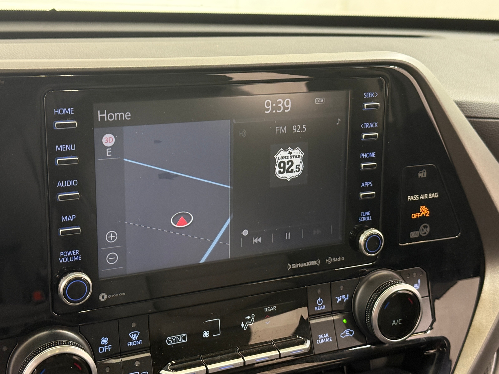 Thumbnail: 2020 Toyota Highlander - 3