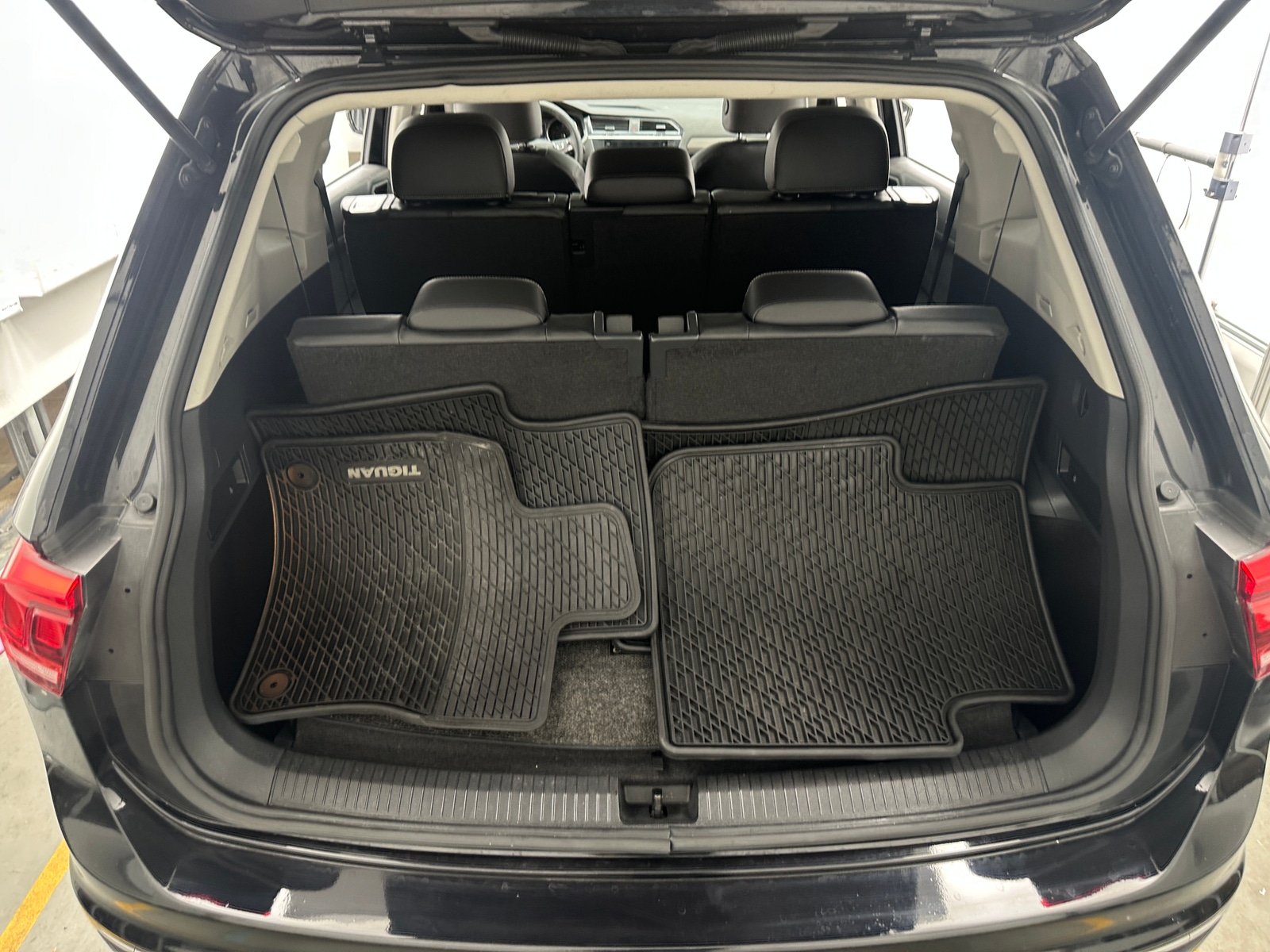 Thumbnail: 2021 Volkswagen Tiguan - 6