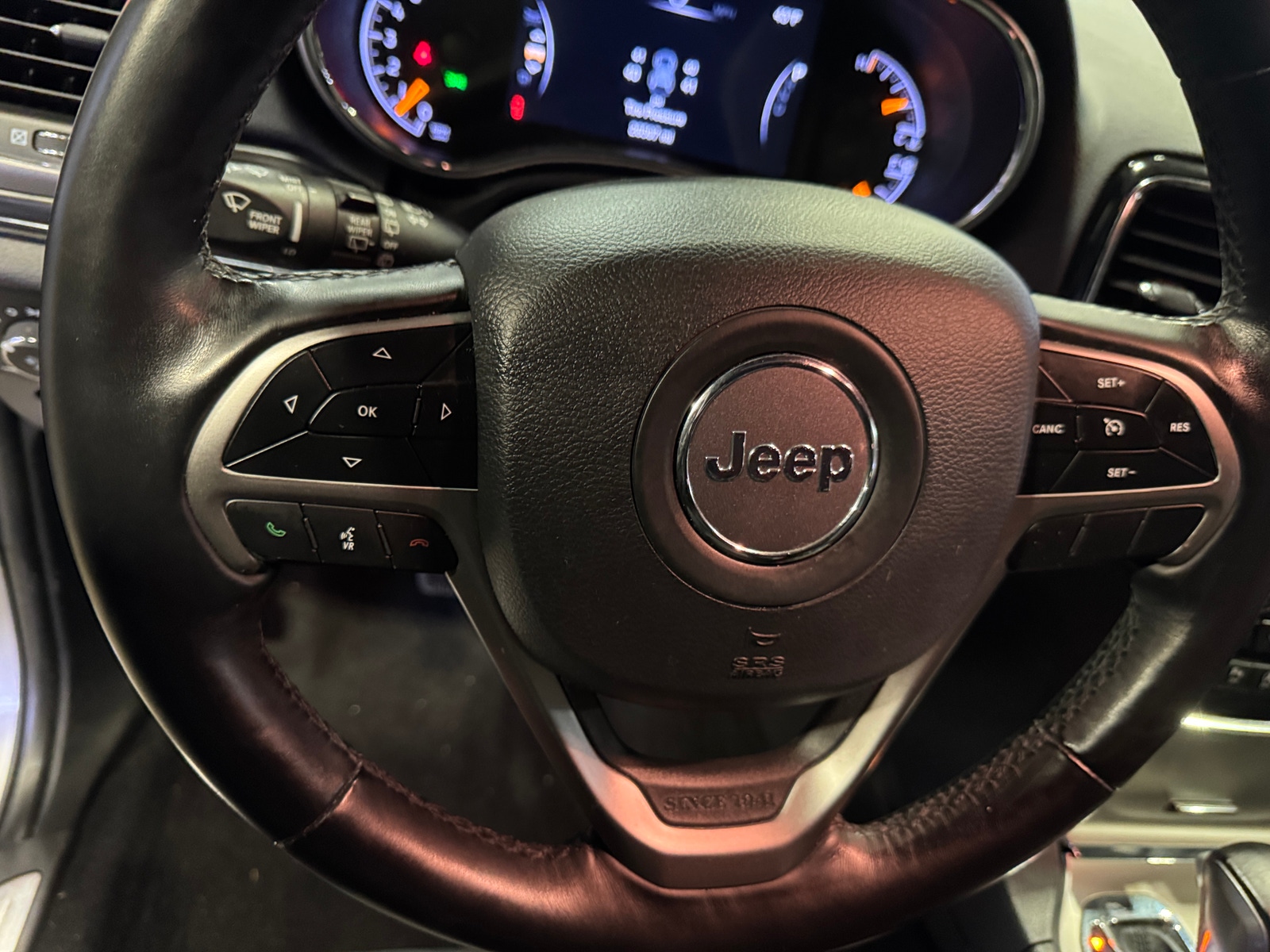 Thumbnail: 2021 Jeep Grand Cherokee - 4