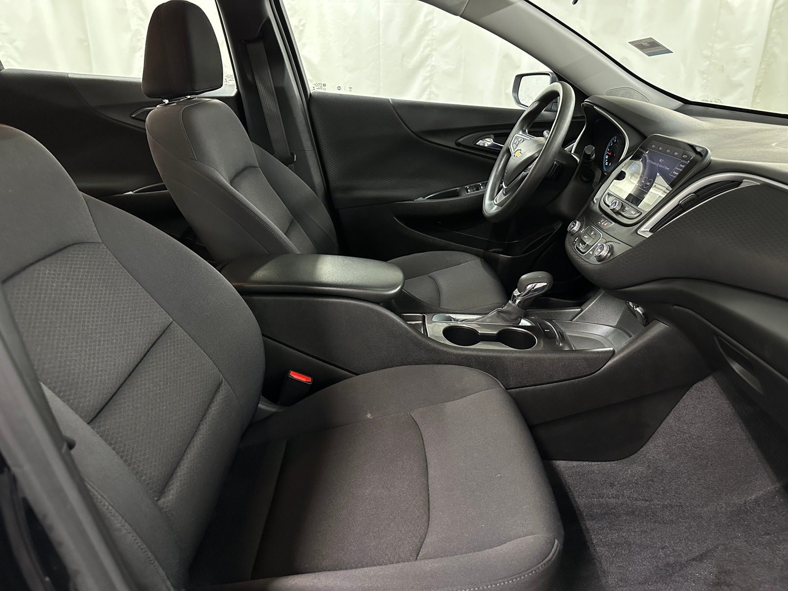 Thumbnail: 2022 Chevrolet Malibu - 2