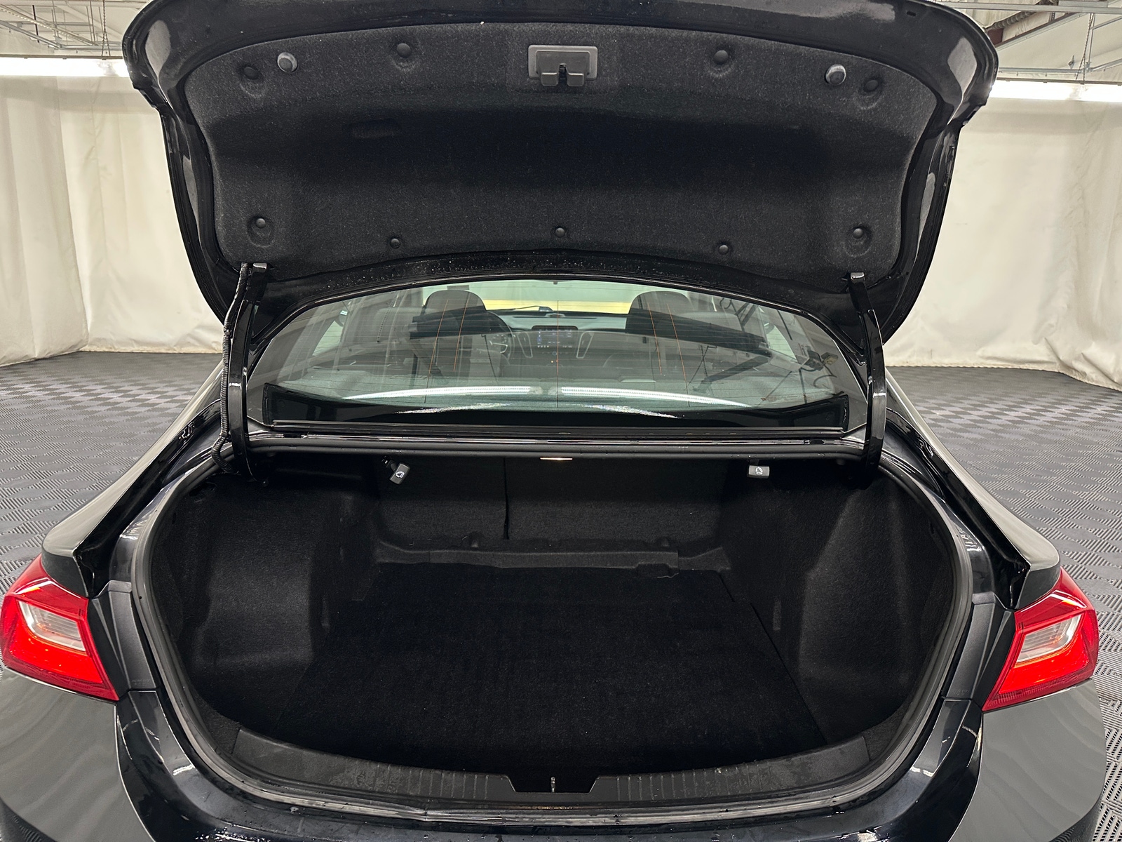 Thumbnail: 2022 Chevrolet Malibu - 7