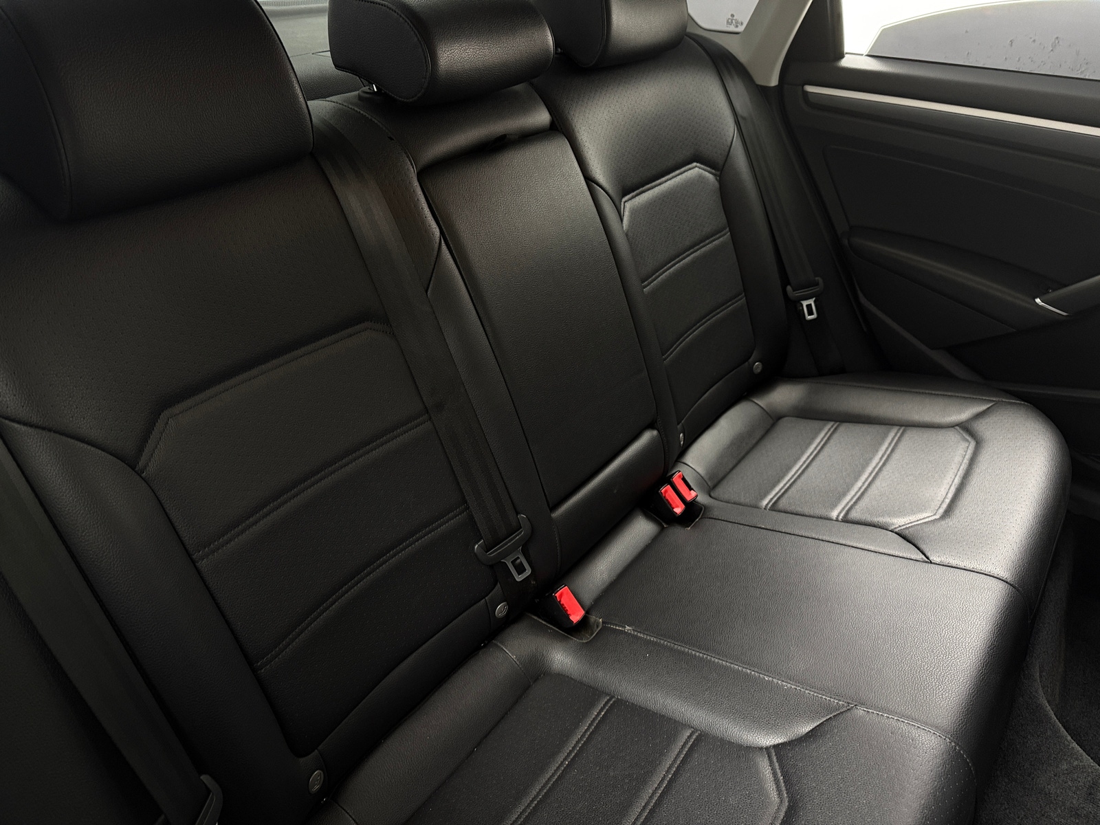 Thumbnail: 2016 Volkswagen Passat - 6