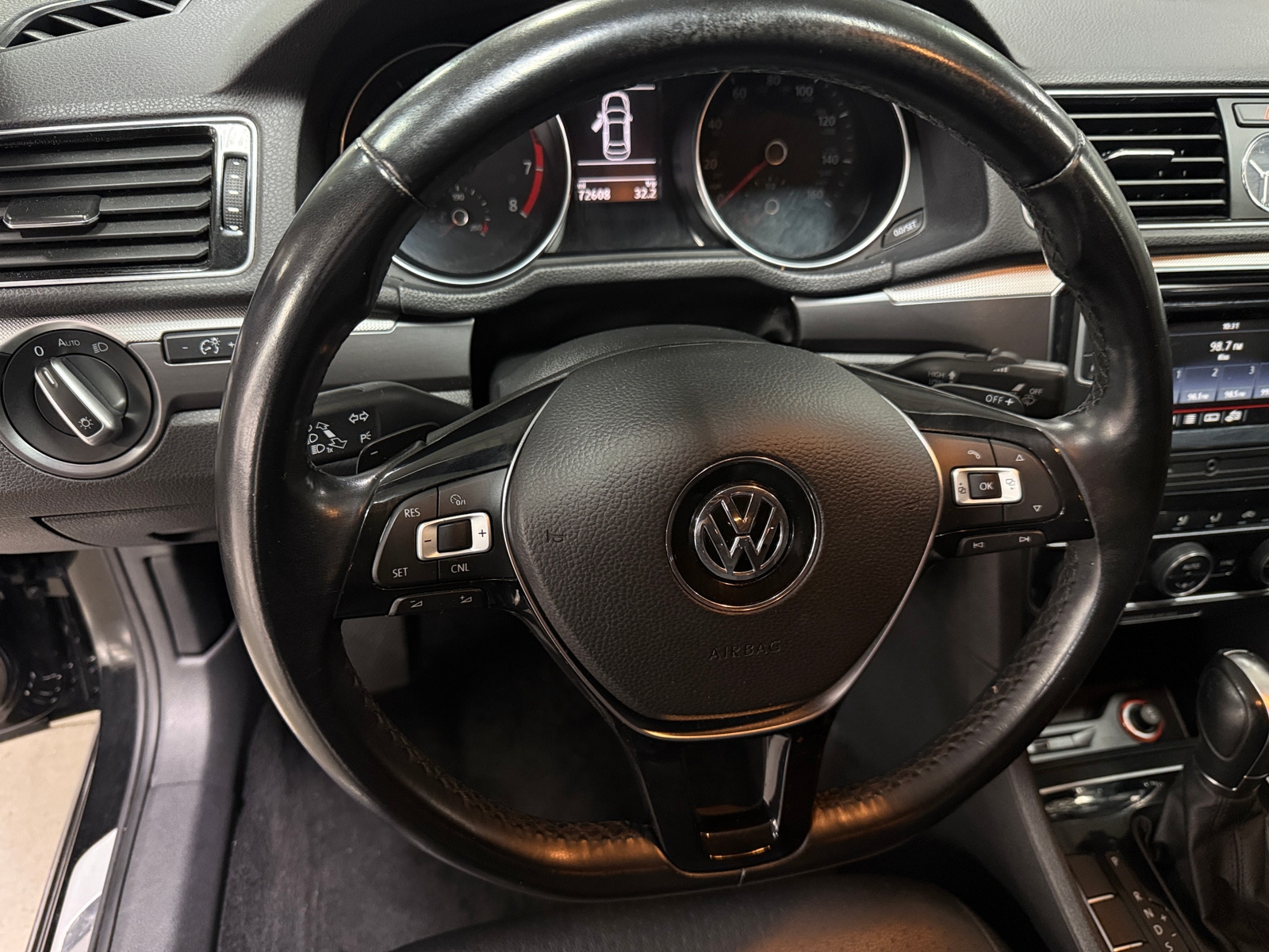 Thumbnail: 2016 Volkswagen Passat - 5