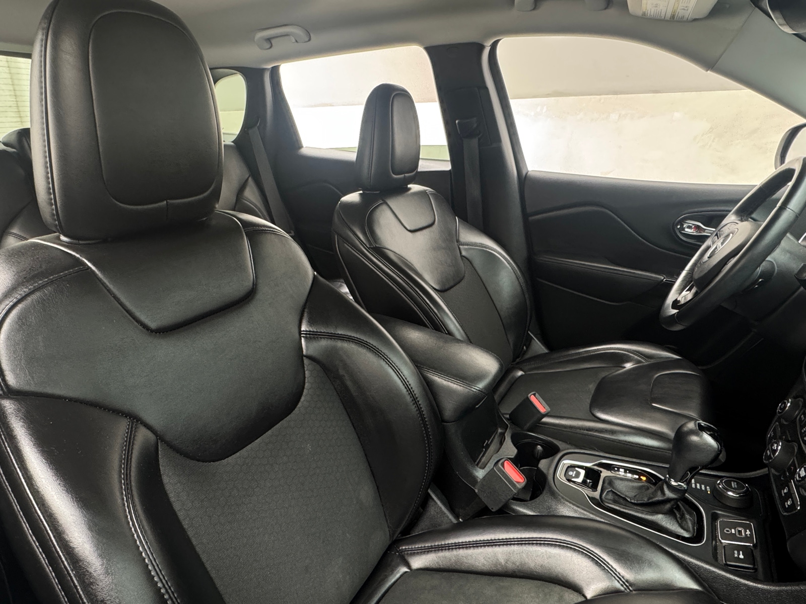 Thumbnail: 2019 Jeep Cherokee - 2