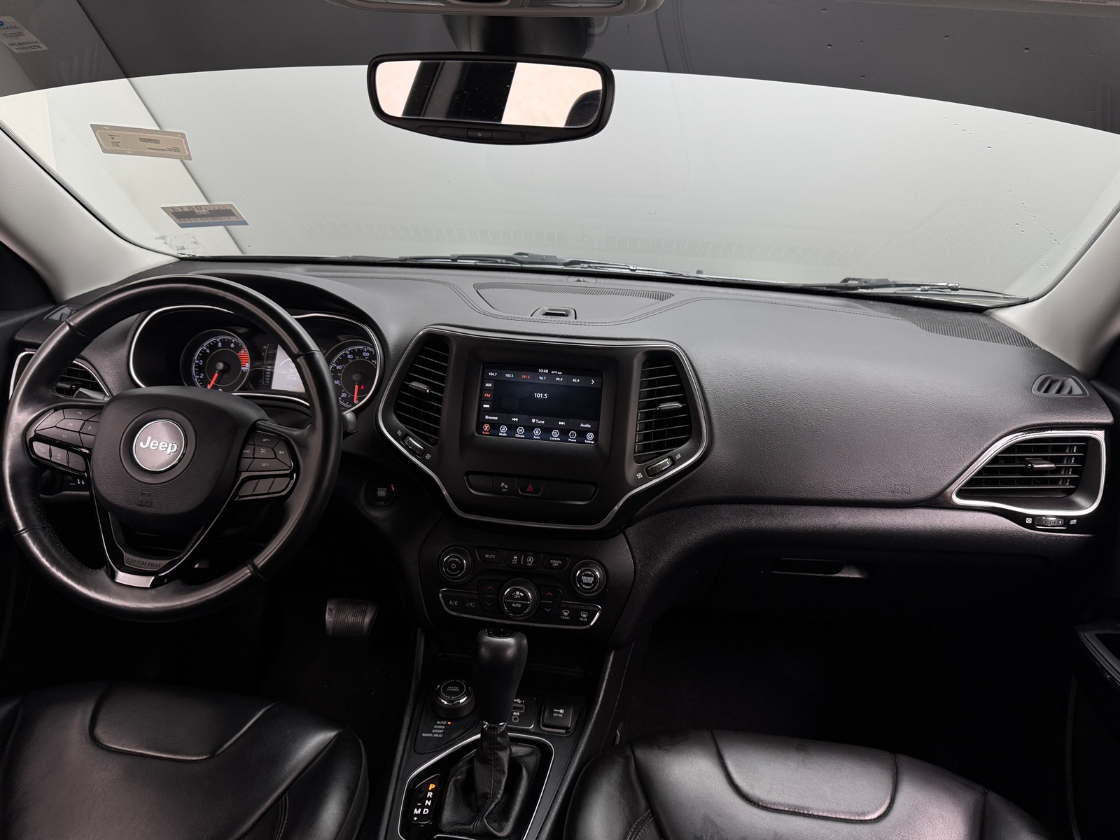 Thumbnail: 2019 Jeep Cherokee - 3