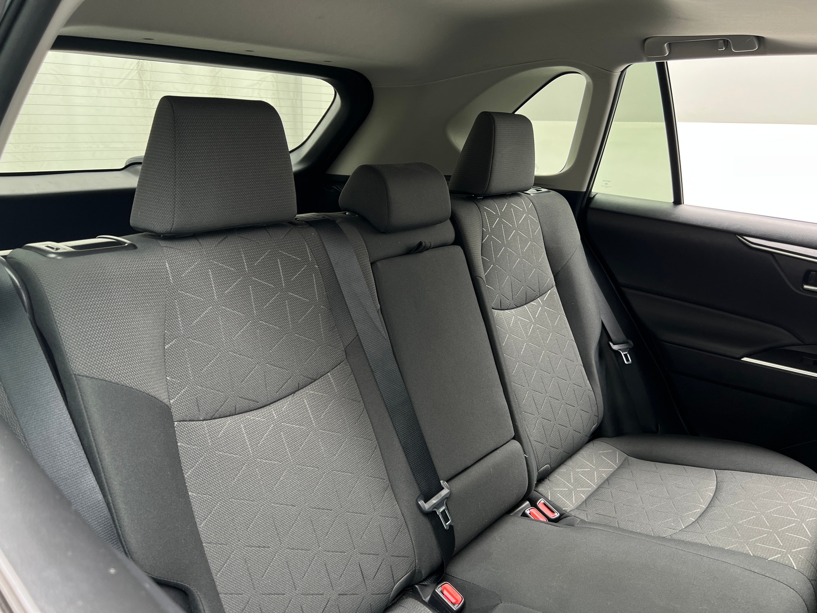 Thumbnail: 2021 Toyota RAV4 - 6