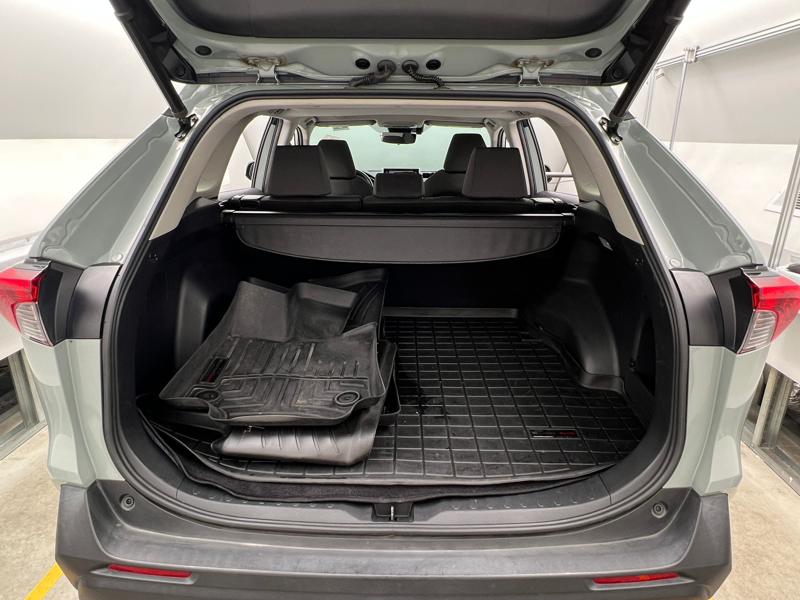 Thumbnail: 2021 Toyota RAV4 - 7