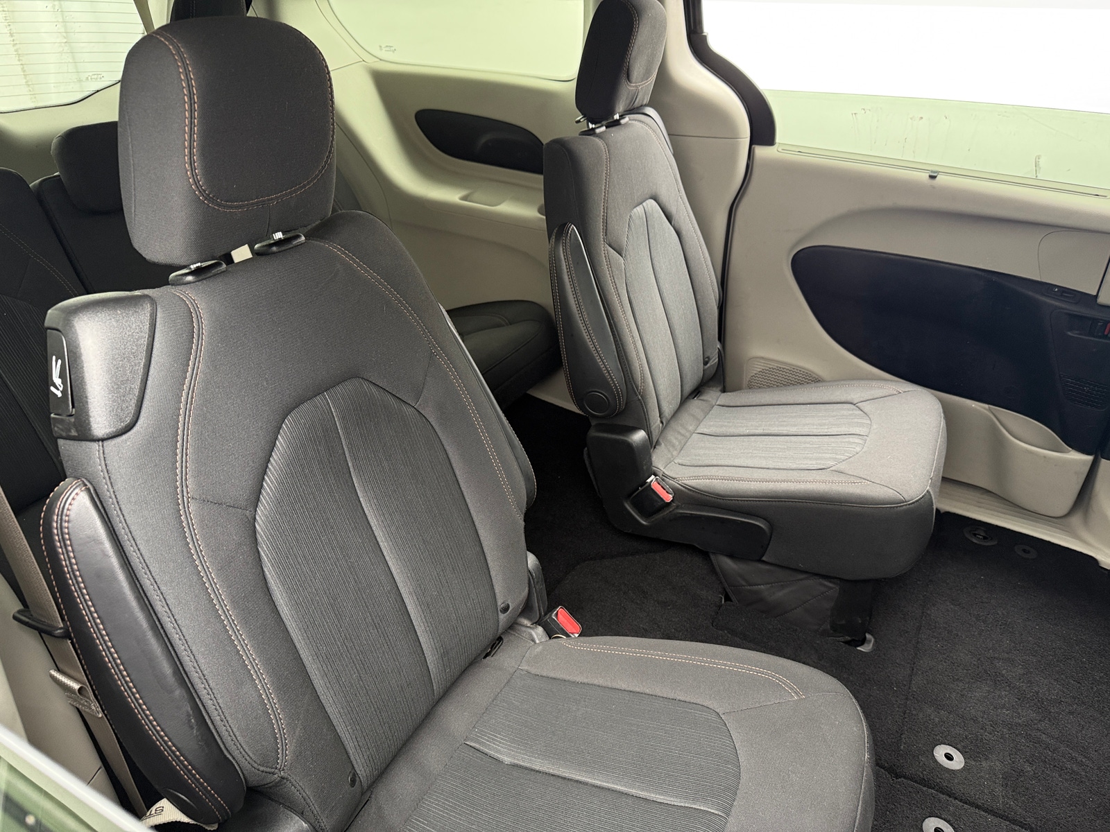 Thumbnail: 2019 Chrysler Pacifica - 6