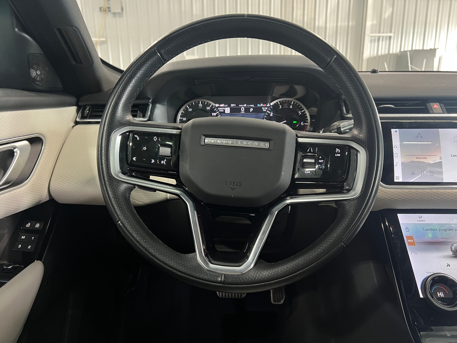 Thumbnail: 2021 Land Rover Range Rover Velar - 4