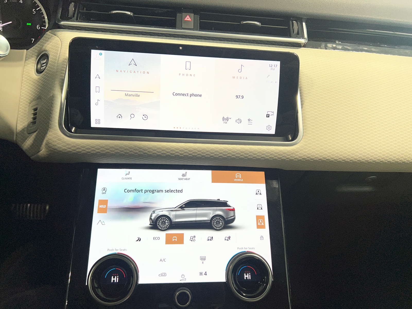 Thumbnail: 2021 Land Rover Range Rover Velar - 3