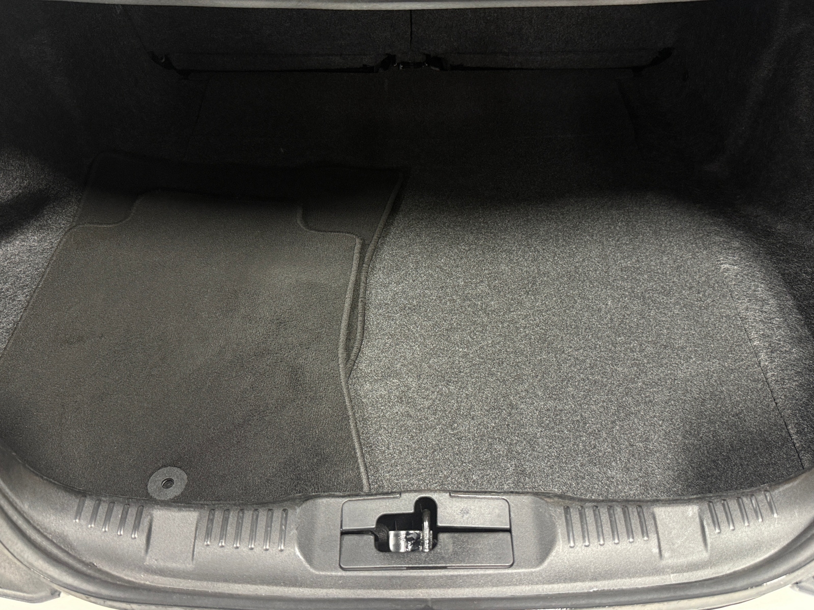 Thumbnail: 2022 Ford Mustang - 4