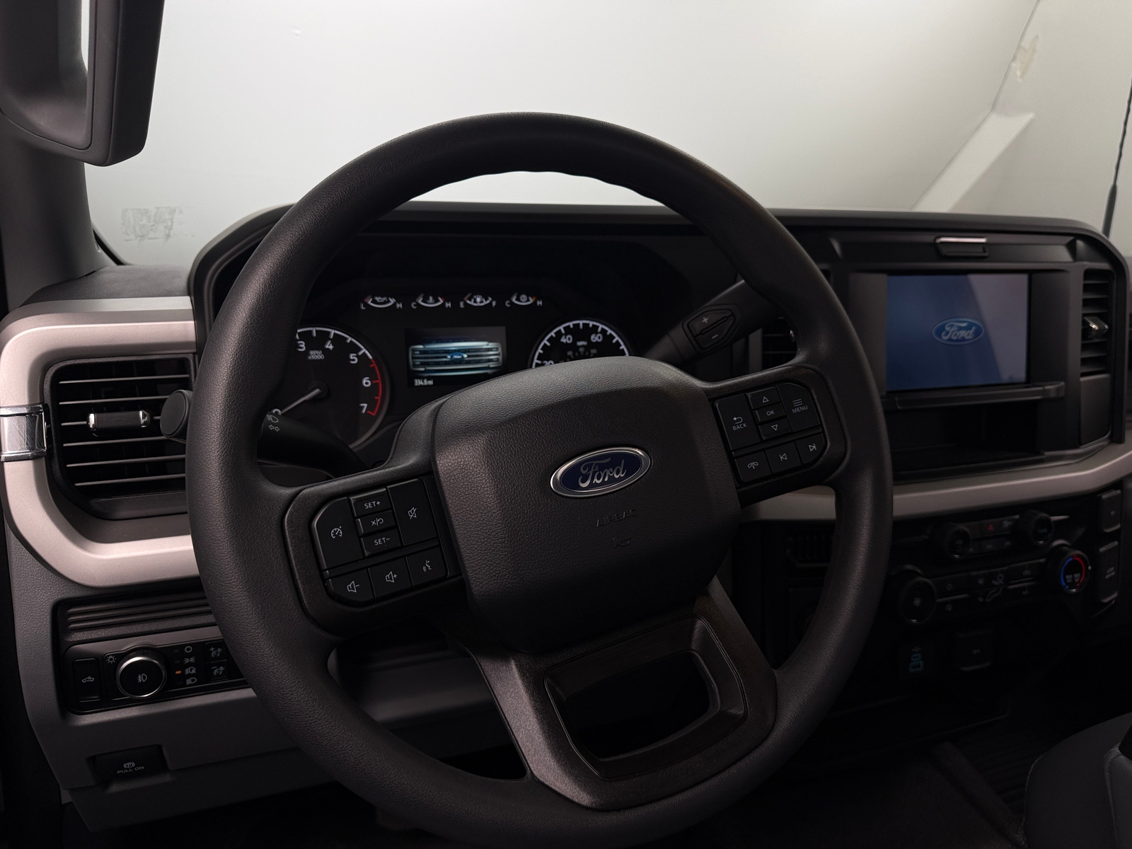 Thumbnail: 2025 Ford Econoline - 4