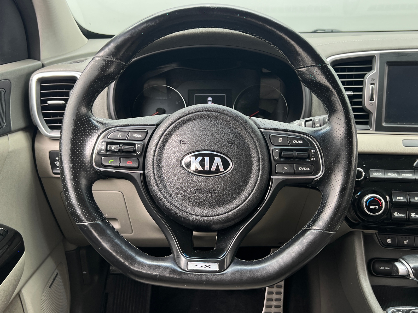 Thumbnail: 2017 Kia Sportage - 4