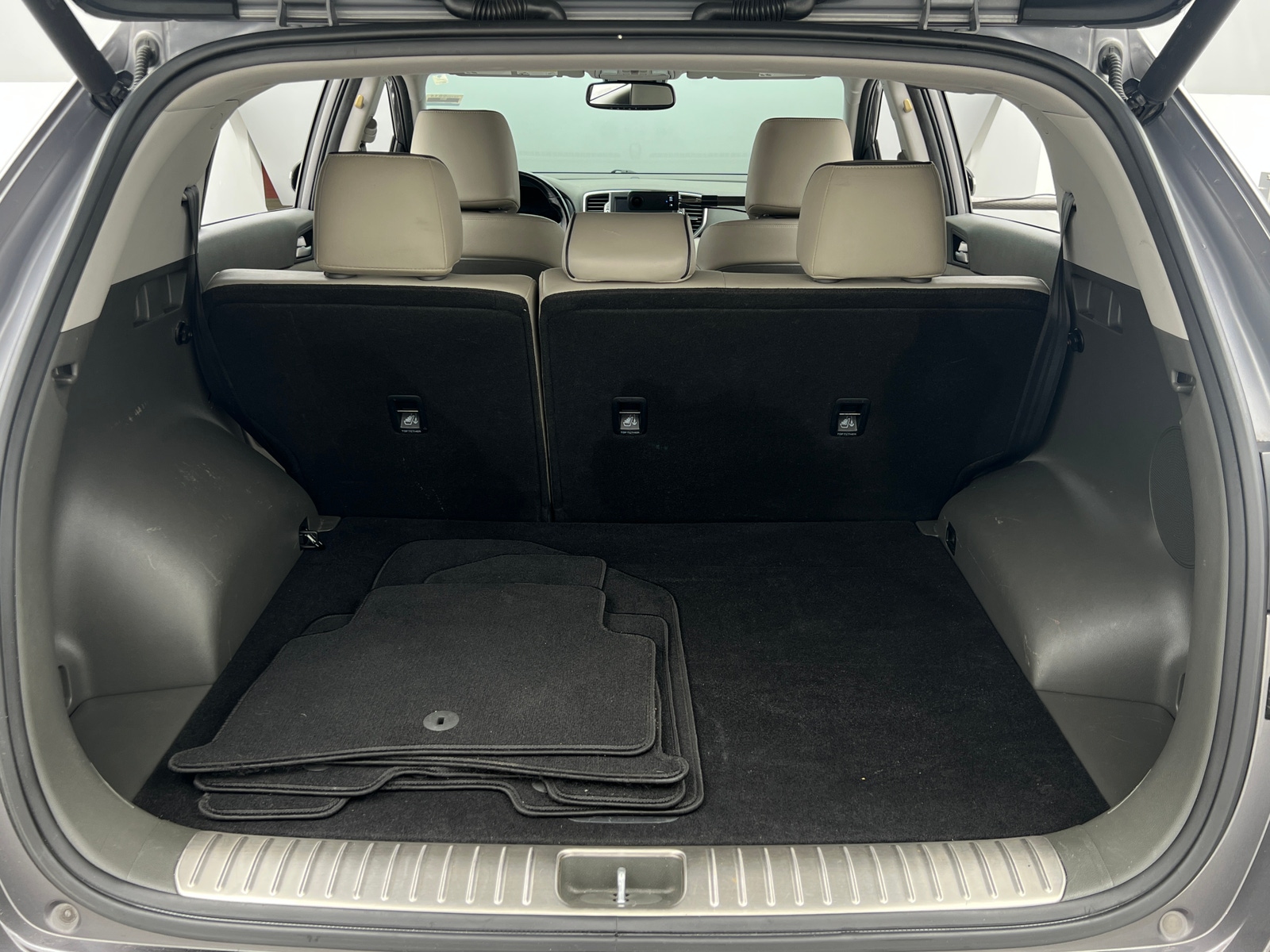 Thumbnail: 2017 Kia Sportage - 6