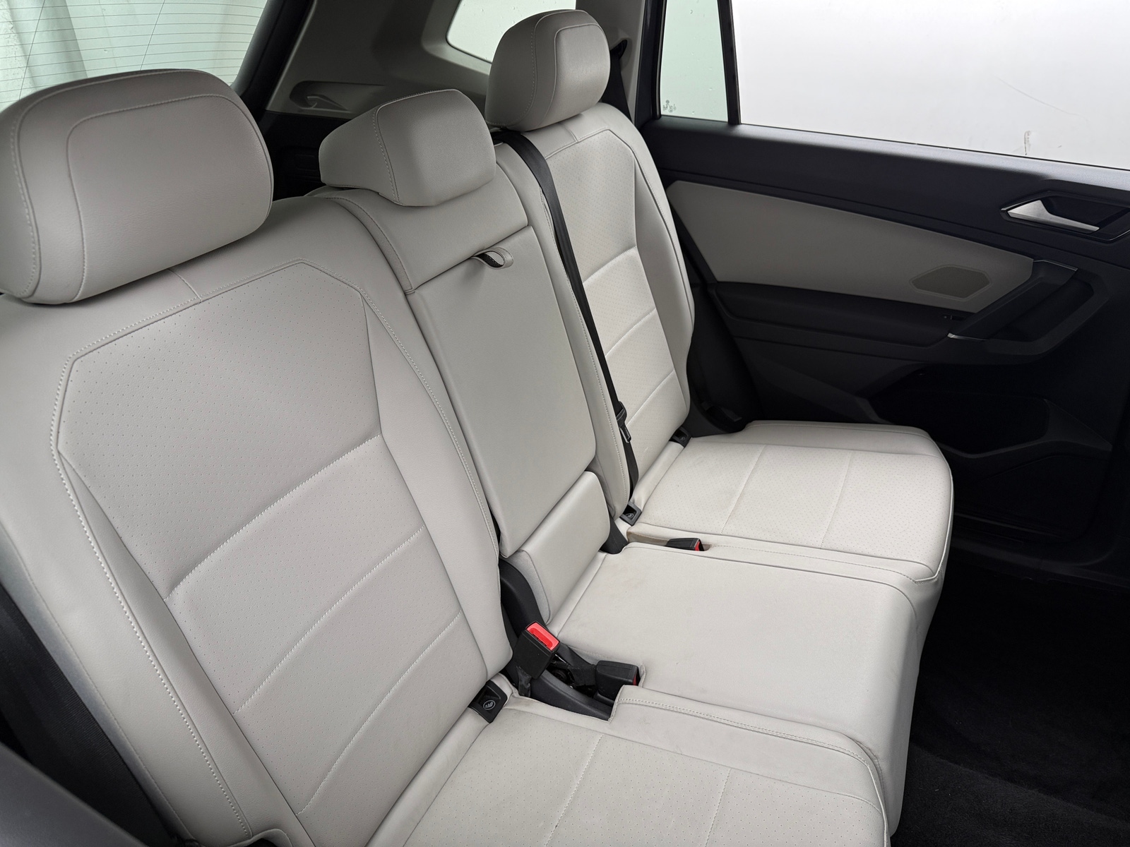 Thumbnail: 2018 Volkswagen Tiguan - 5