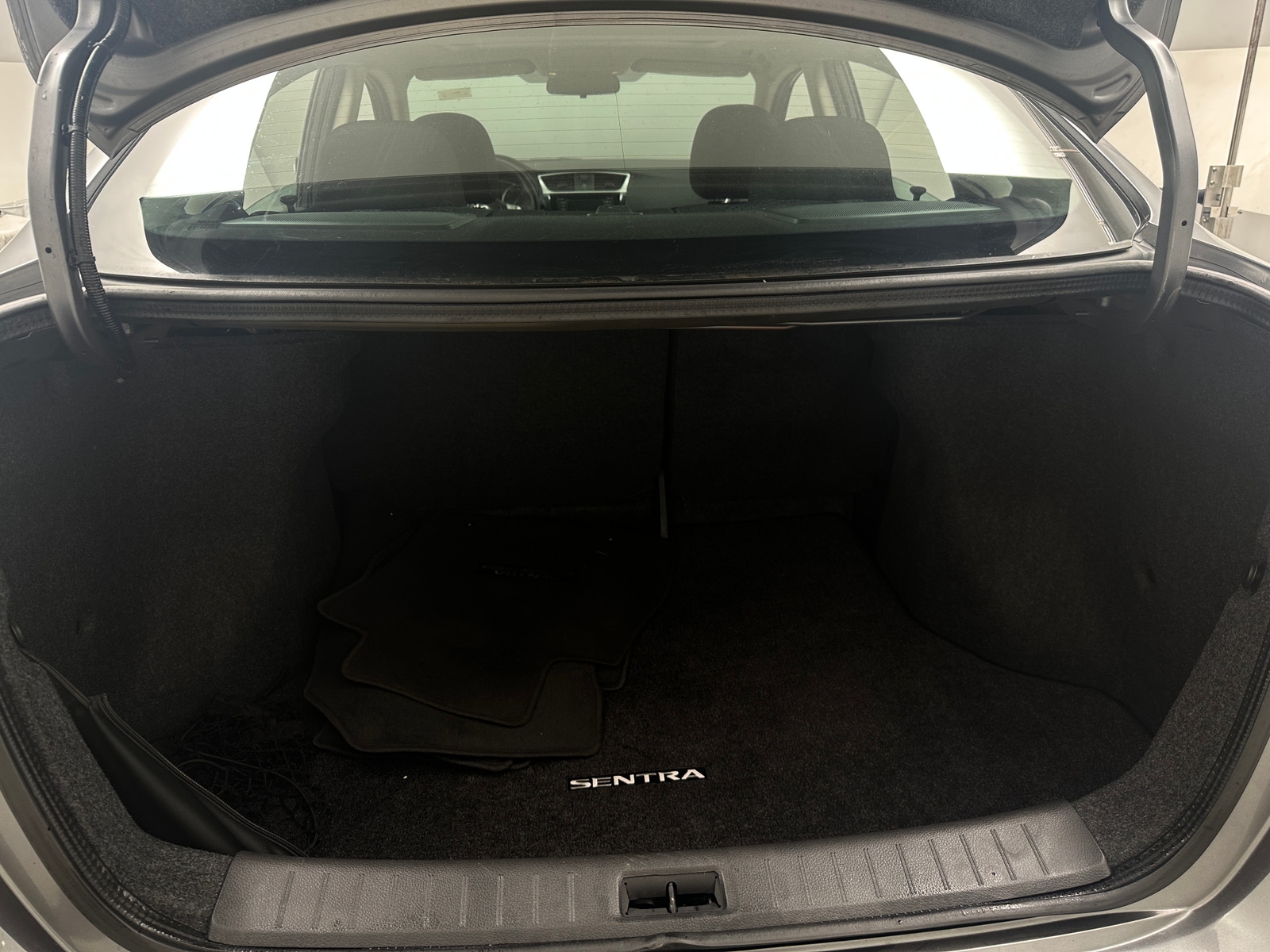 Thumbnail: 2017 Nissan Sentra - 7