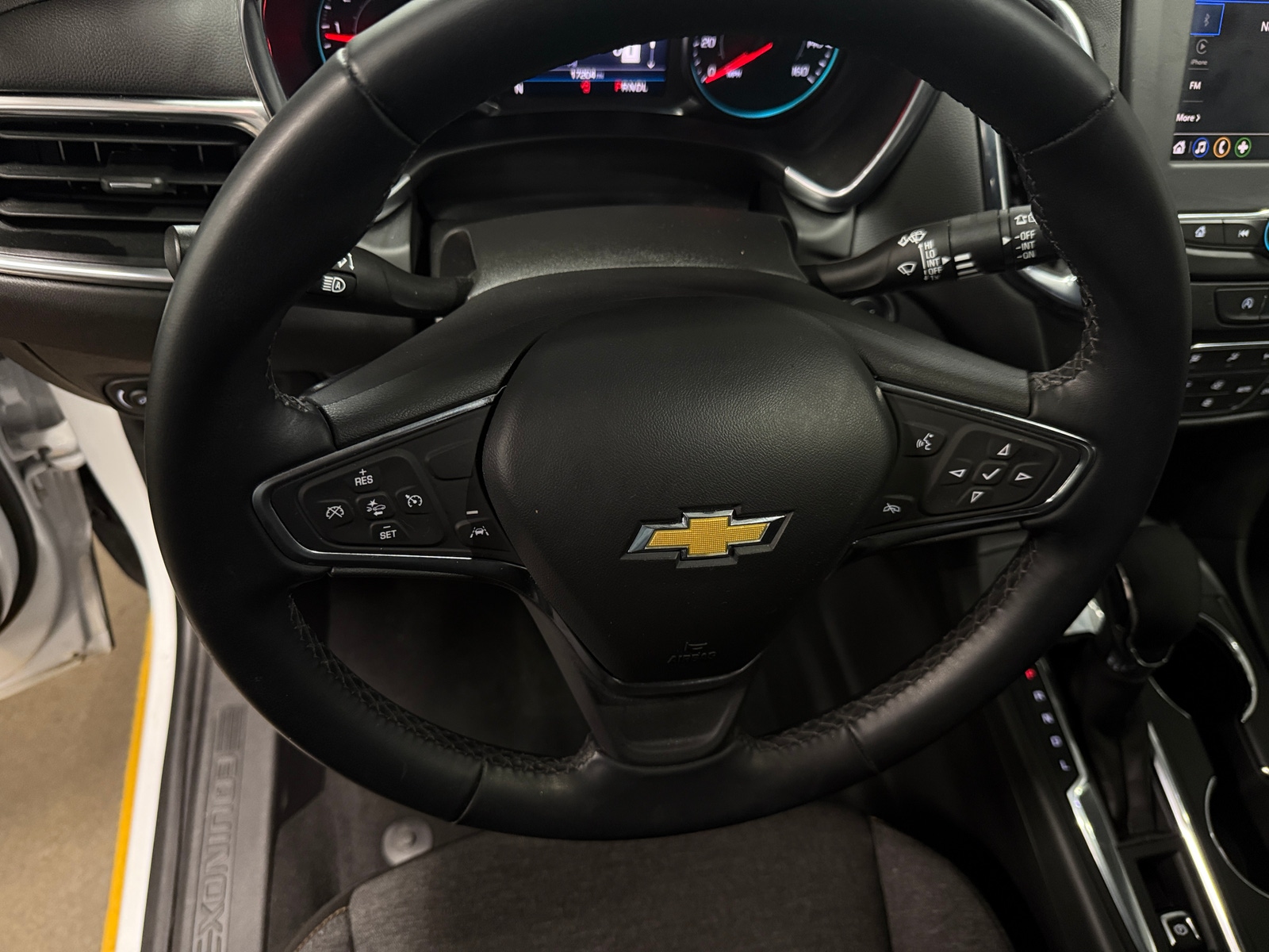 Thumbnail: 2023 Chevrolet Equinox - 5